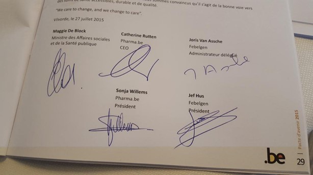 Ondertekening-Toekomstpact-2015