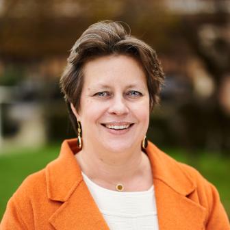 Caroline oranje jas