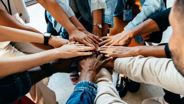 istock-hands-together